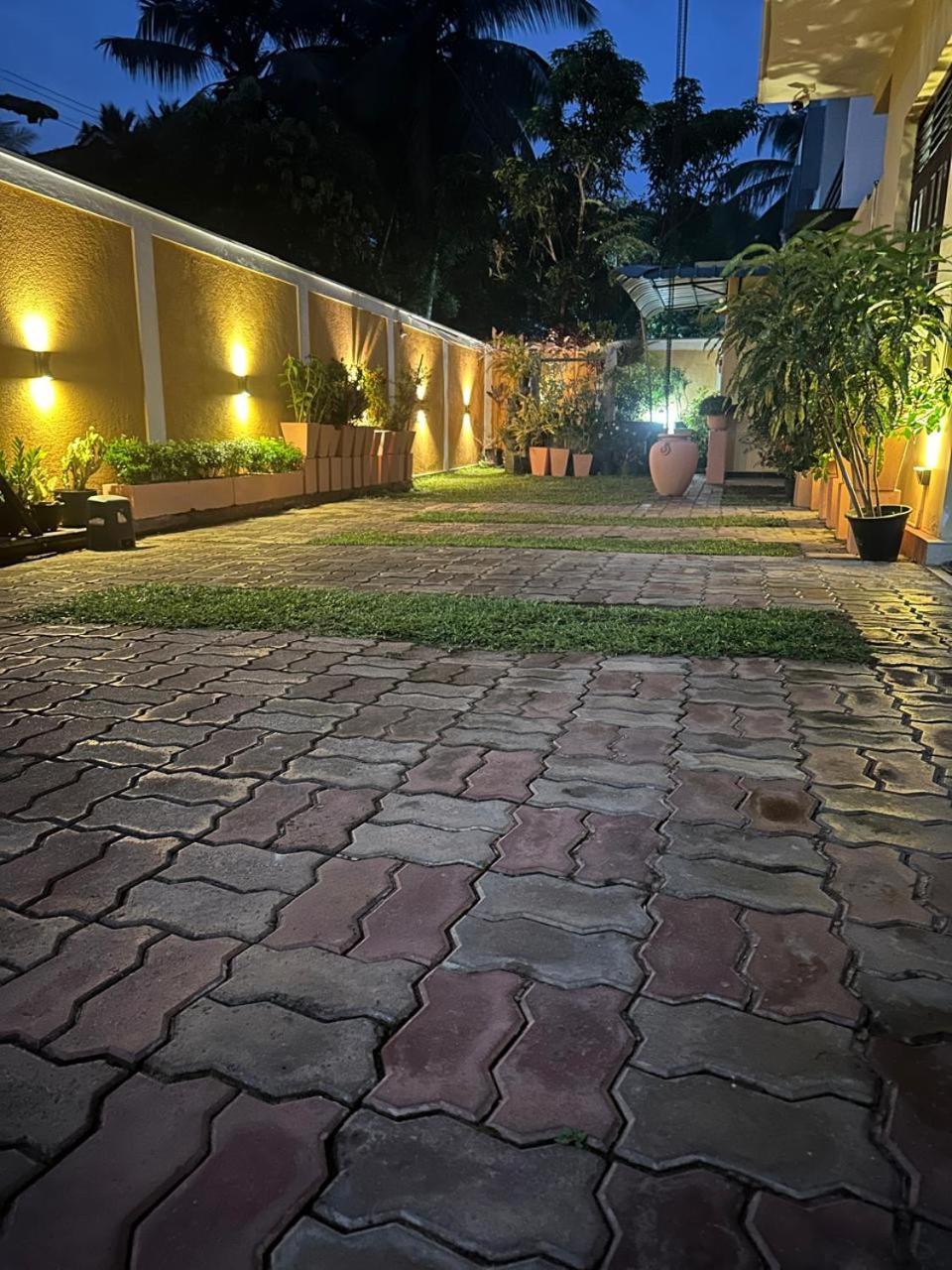 Andiambalama Lahiru Airport Villa المظهر الخارجي الصورة