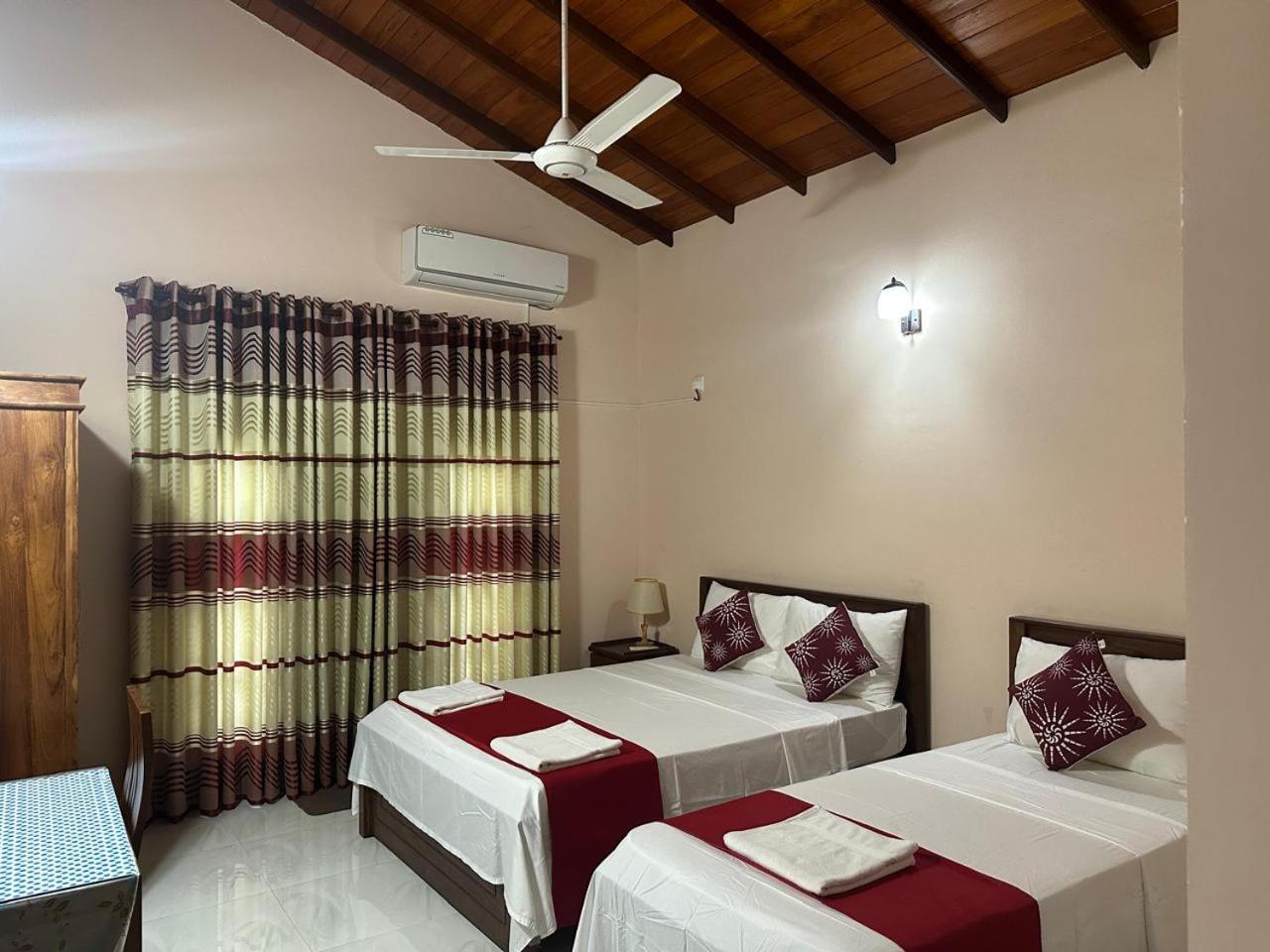 Andiambalama Lahiru Airport Villa المظهر الخارجي الصورة
