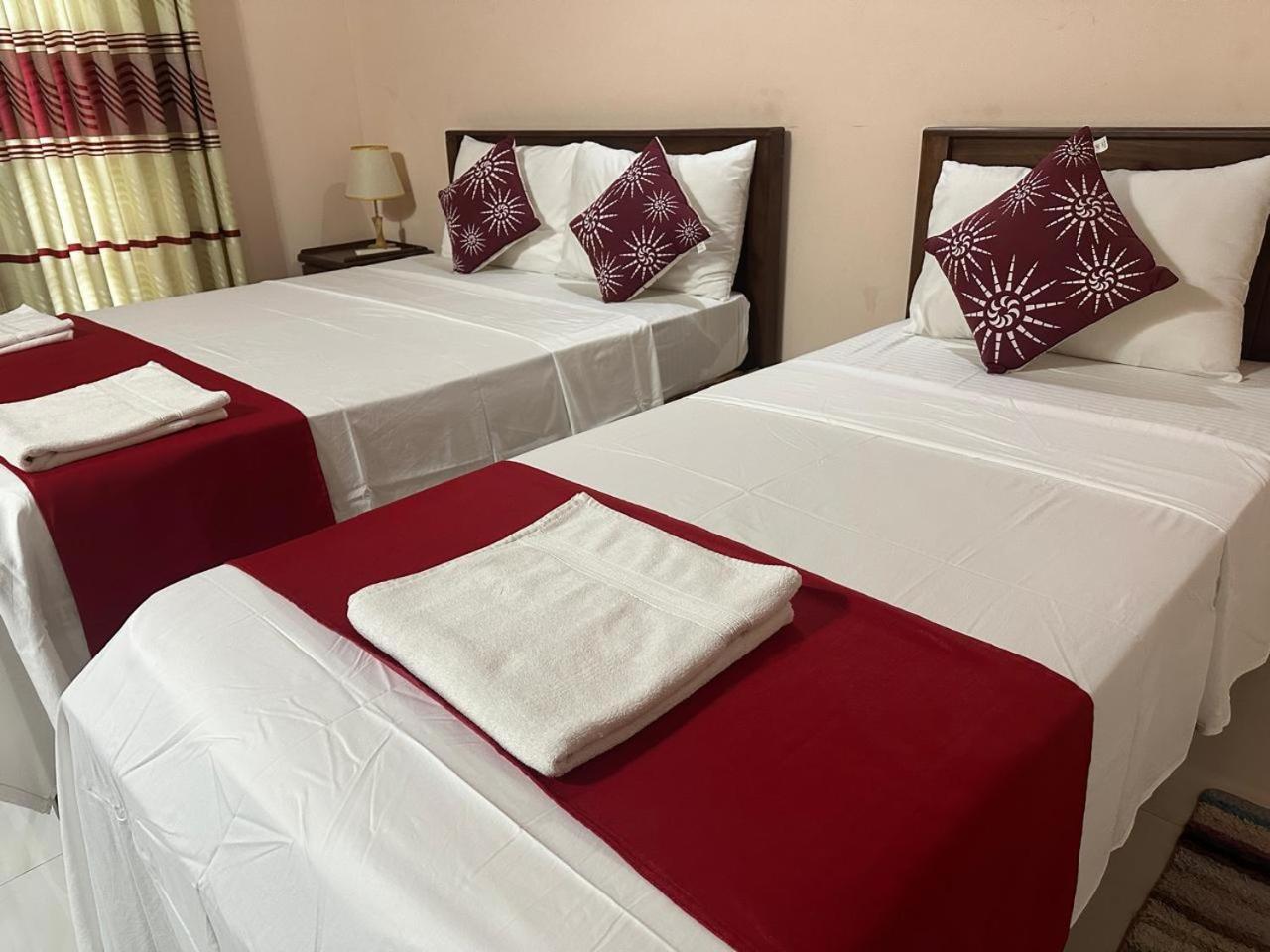 Andiambalama Lahiru Airport Villa المظهر الخارجي الصورة