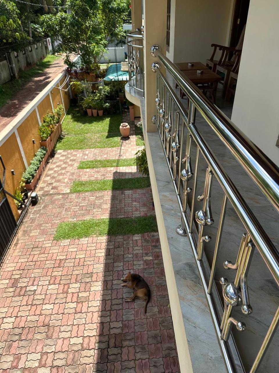 Andiambalama Lahiru Airport Villa المظهر الخارجي الصورة