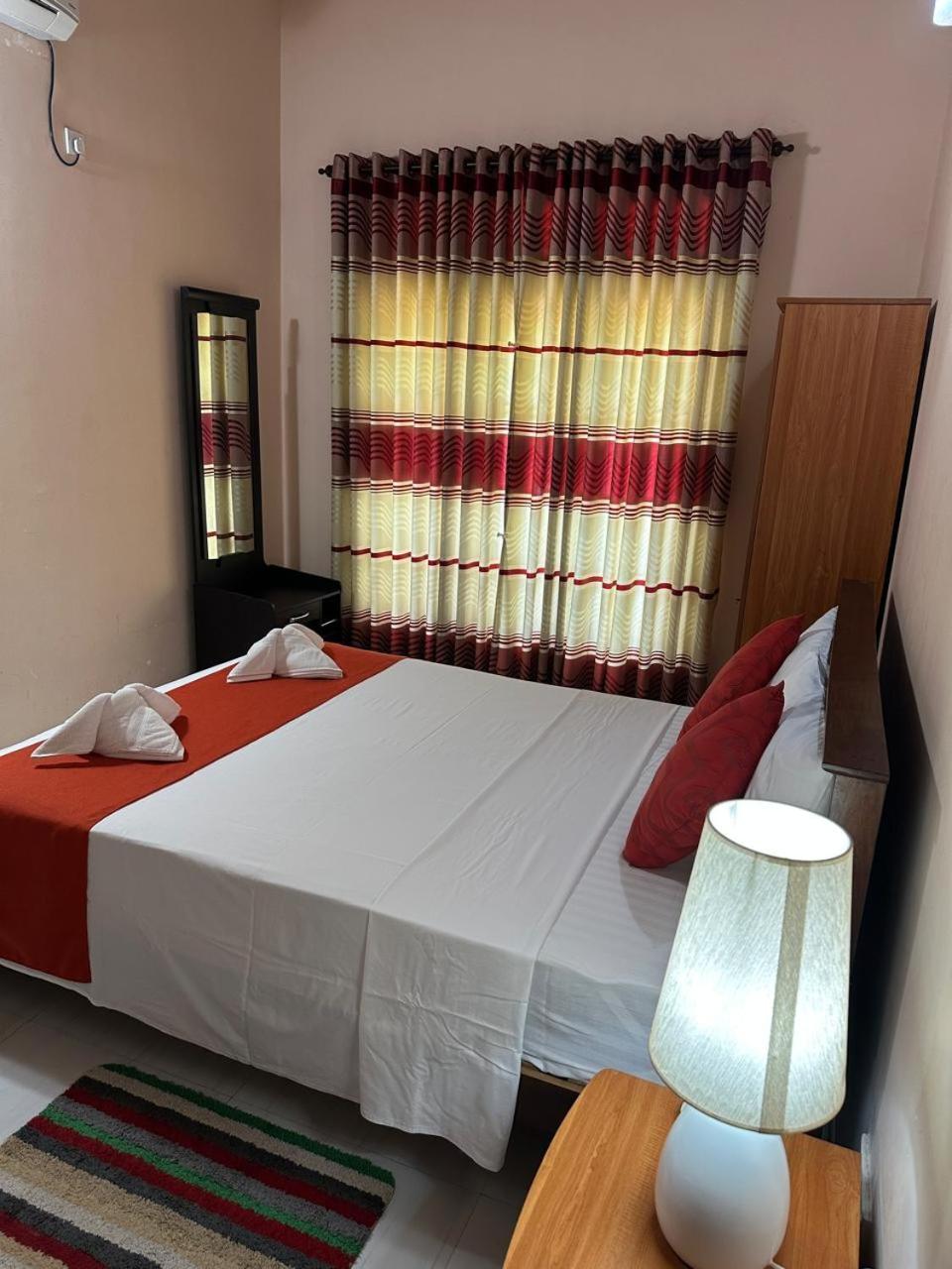 Andiambalama Lahiru Airport Villa المظهر الخارجي الصورة