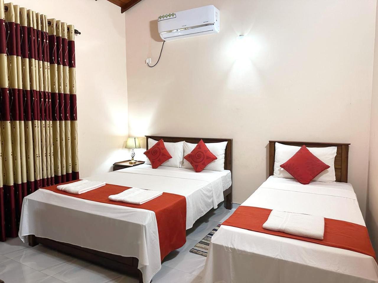 Andiambalama Lahiru Airport Villa المظهر الخارجي الصورة